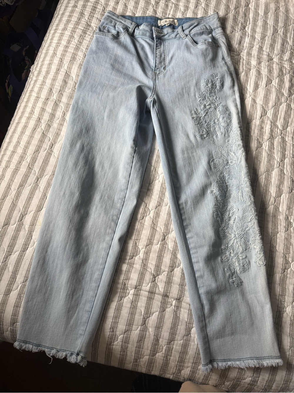 CHARLIE B Light Blue Straight-Leg Jeans with Floral Embroidery